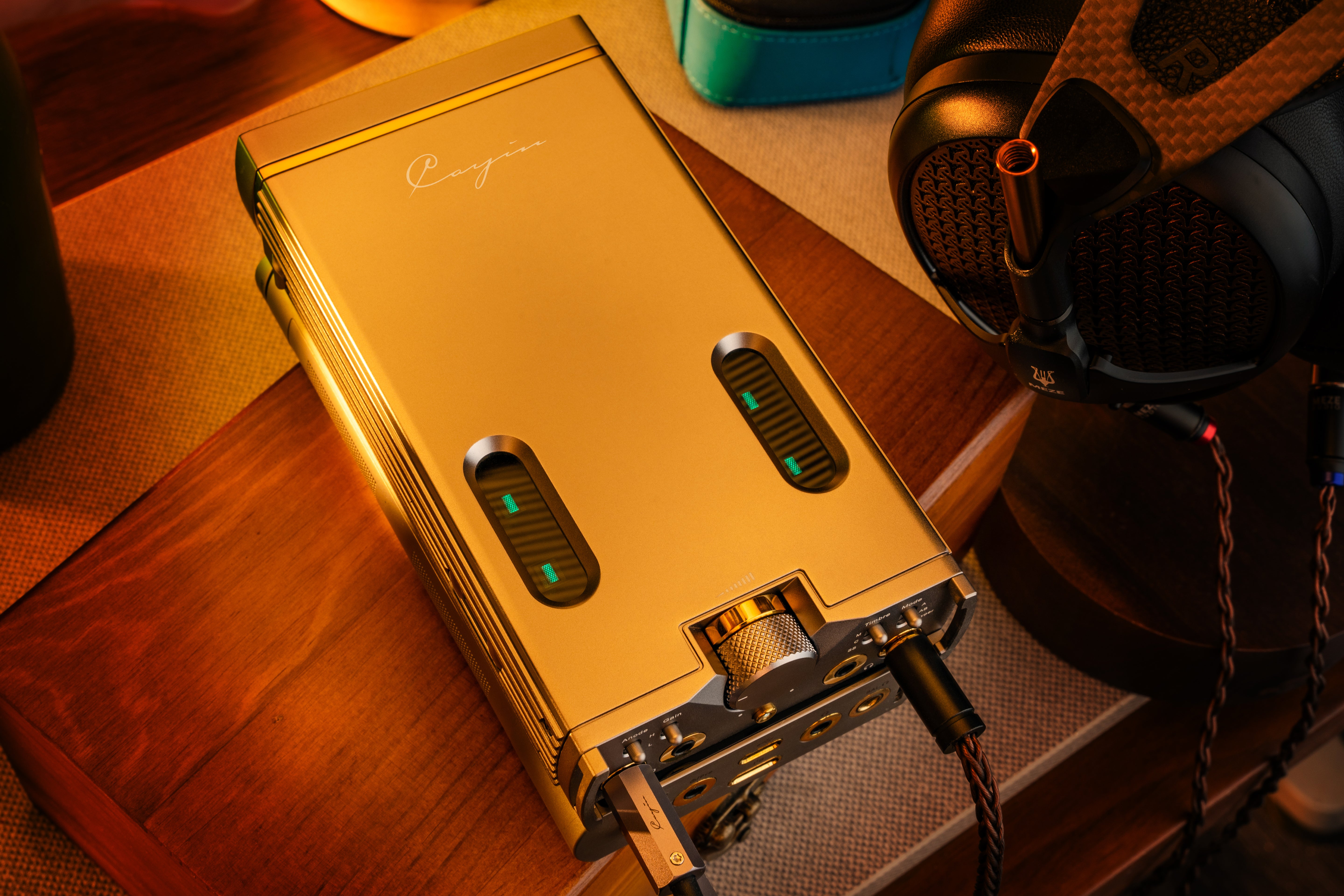 Cayin C9II Portable Headphone Amplifier Titanium Color Edition - MusicTeck