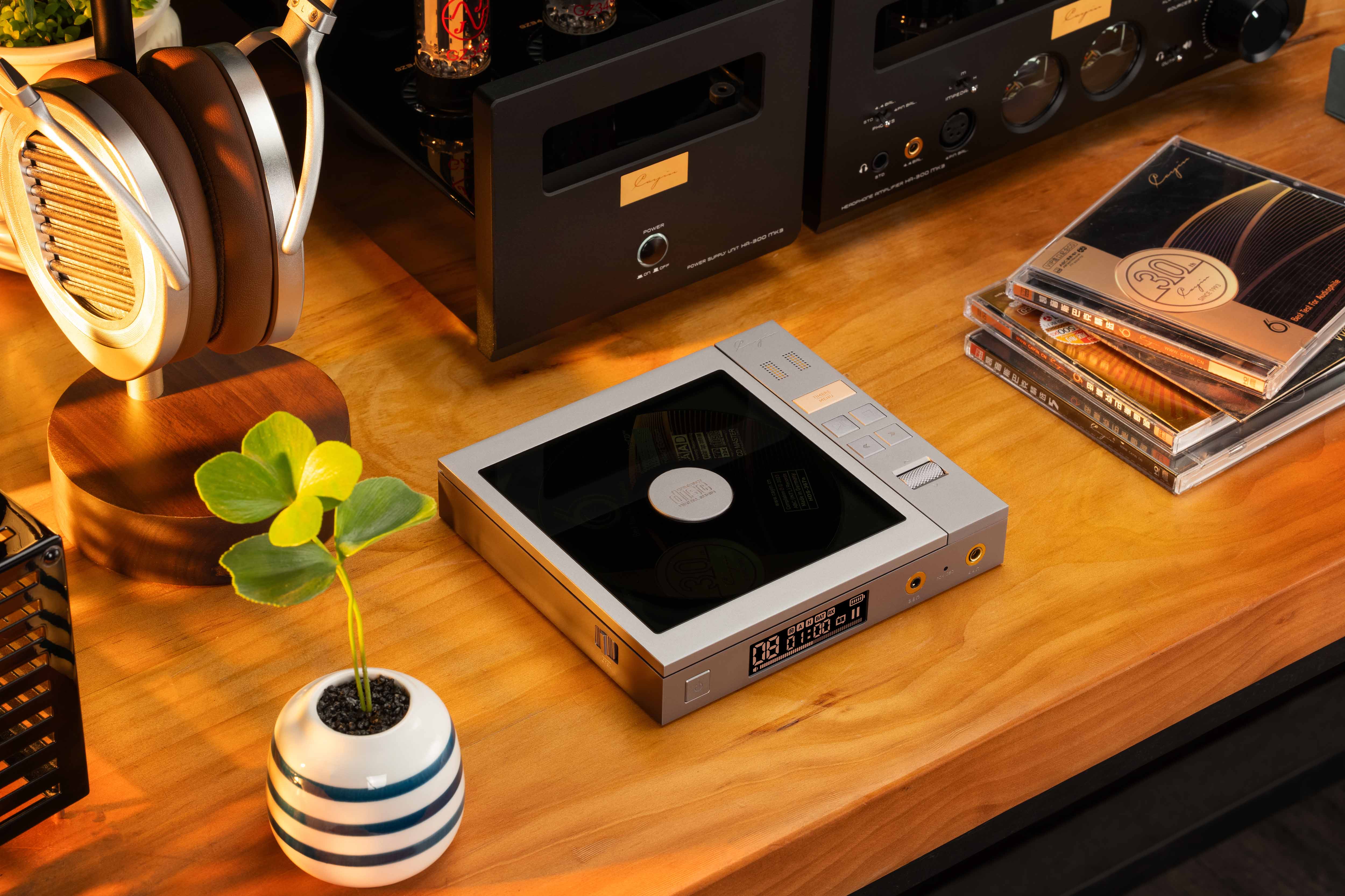 Cayin CP6 New Triple Timbre Portable CD Player - MusicTeck
