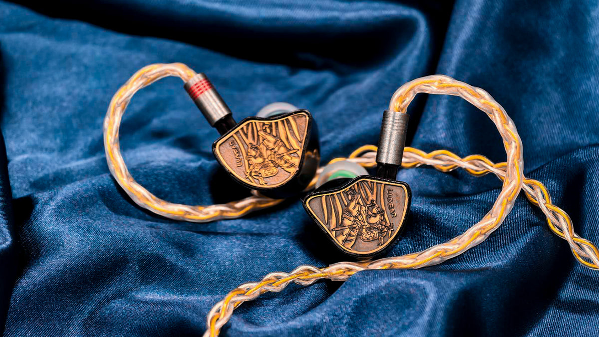 LUXEAR Valor - Hybrid 10 Driver In-ear Monitor - MusicTeck