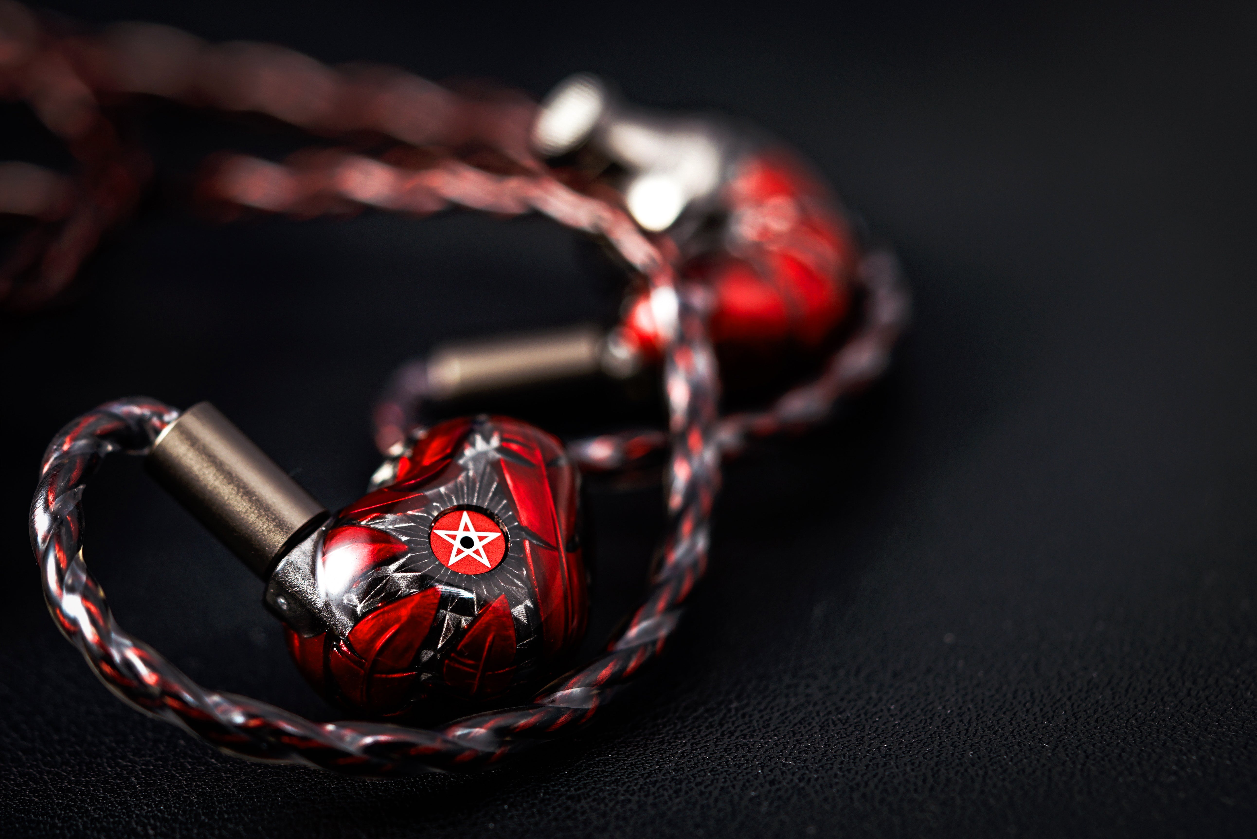 イヤホン Artpical Lucifer ARTPICAL LUCIFER – MusicTeck