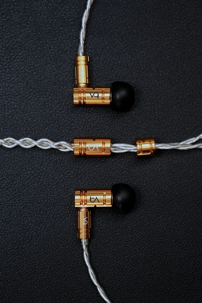 イヤホン beat audio initium uno Beat_Audio_Initium_Uno_-
