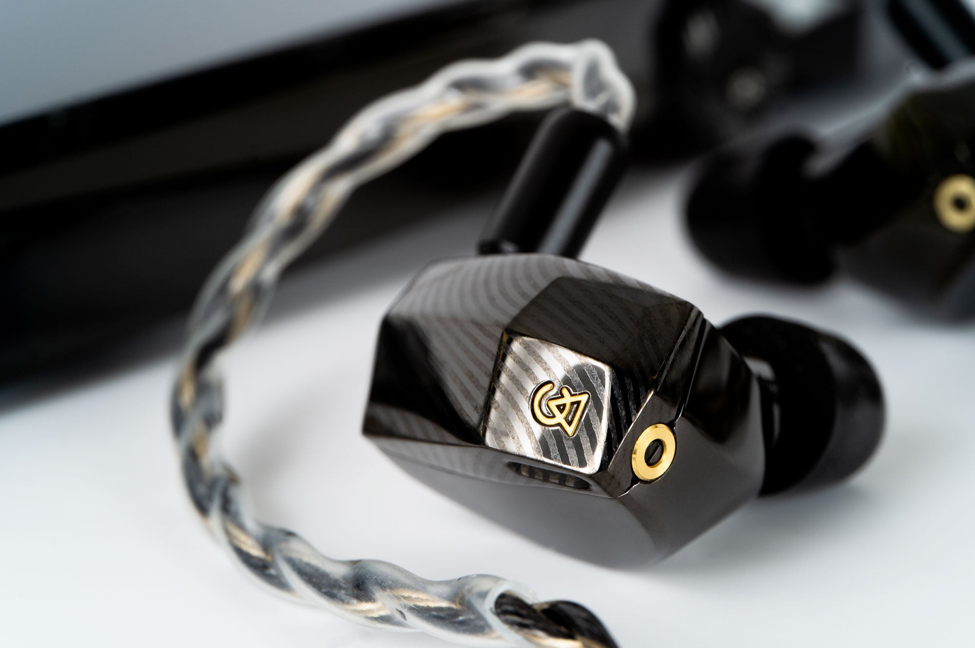 Campfire Audio Andromeda 10 Special Launch Edition – MusicTeck