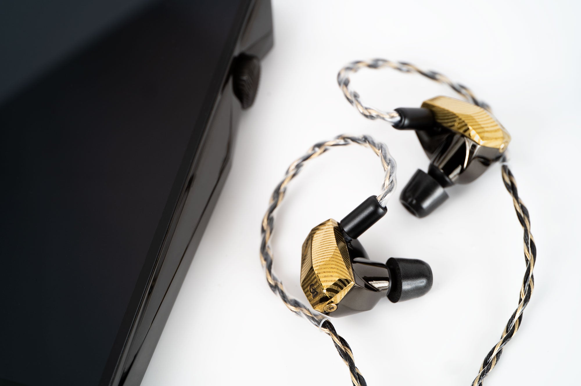 Campfire Audio Andromeda 10 Special Launch Edition – MusicTeck