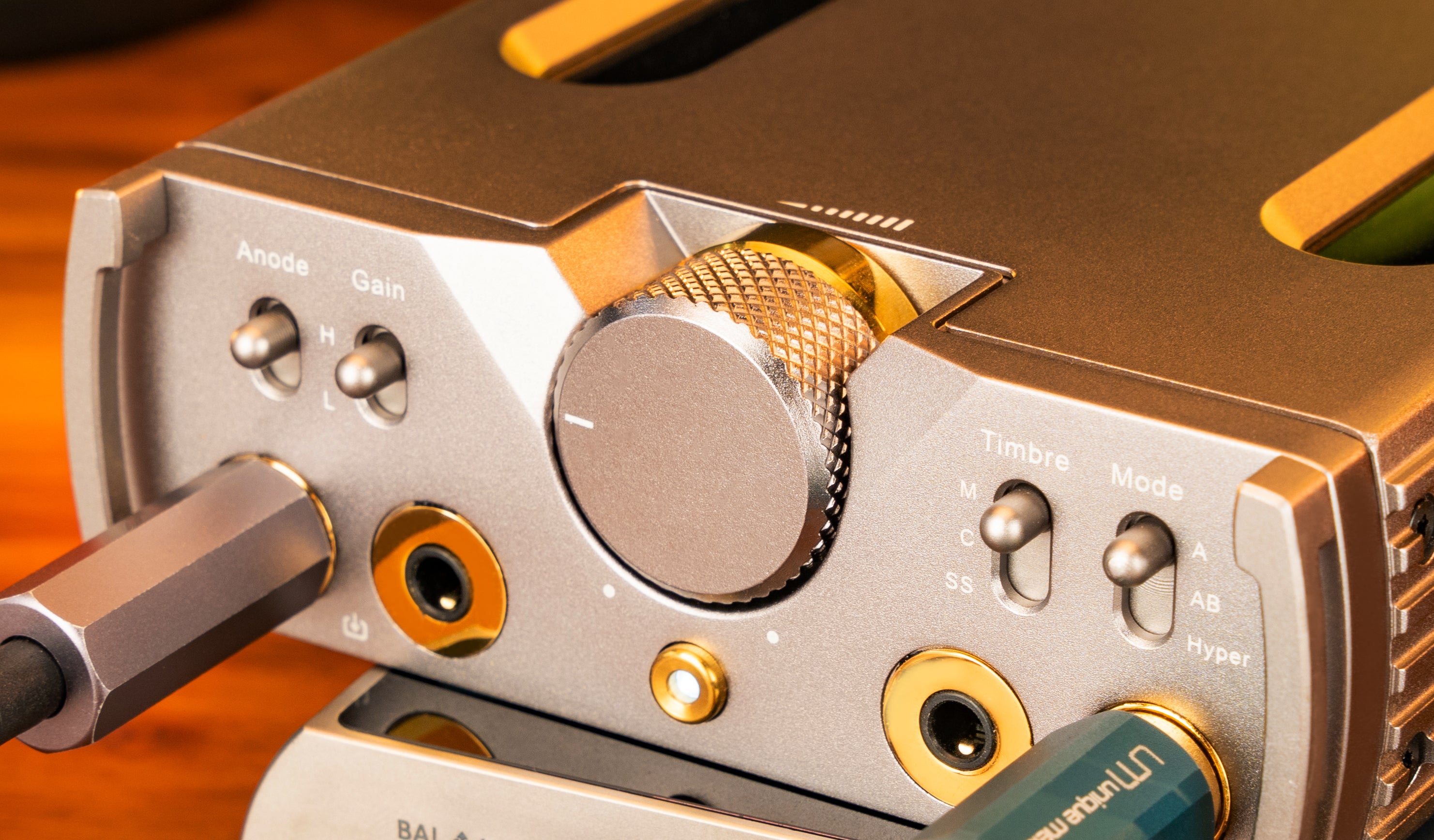 試聴のみほぼ未使用 ARISYN BAI YONG Cayin C9II Portable Headphone Amplifier (Like New) – MusicTeck
