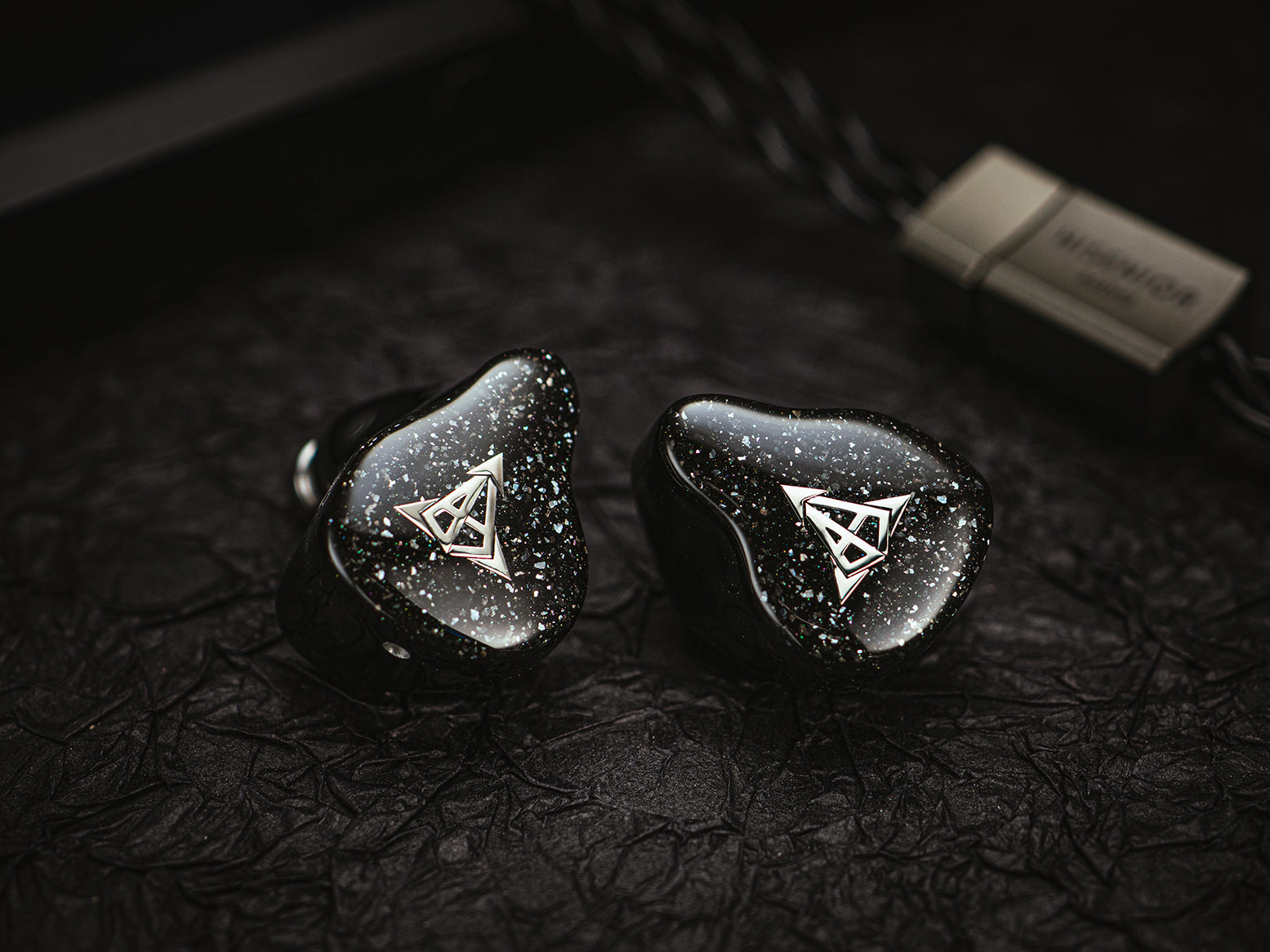 Hisenior Mega7 7-Drivers Hybrid IEM (Universal) – MusicTeck