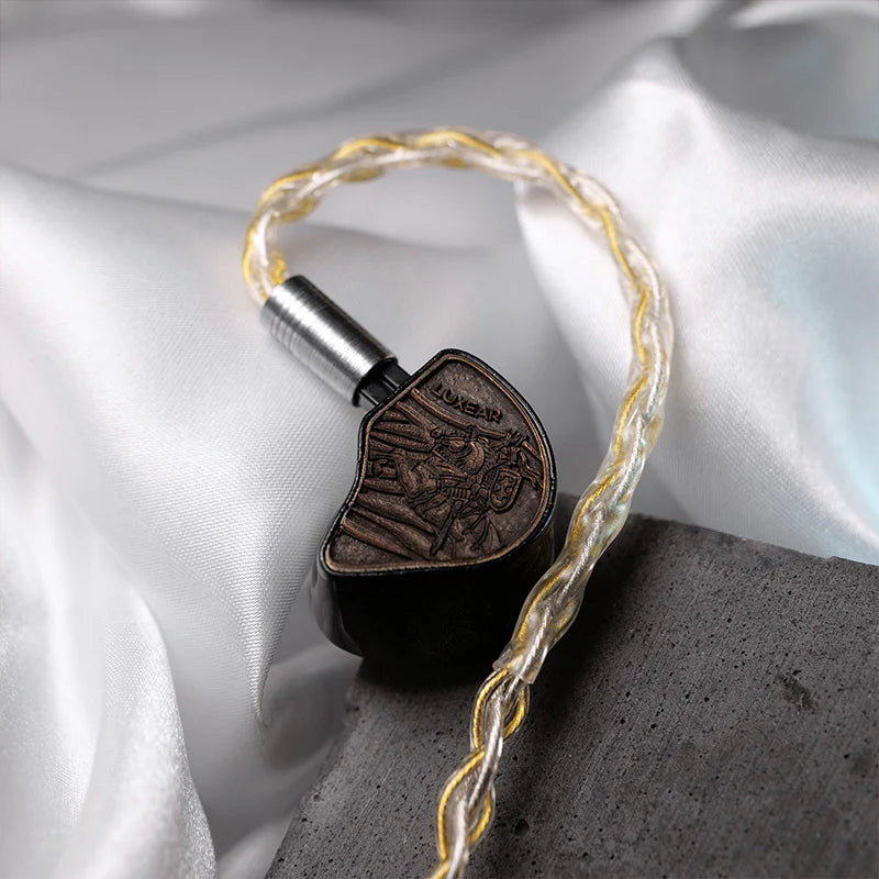 LUXEAR