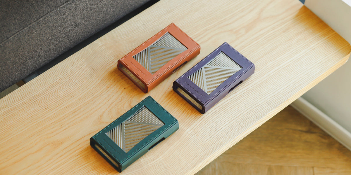 M7TCase3Colors_1200x600_crop_c