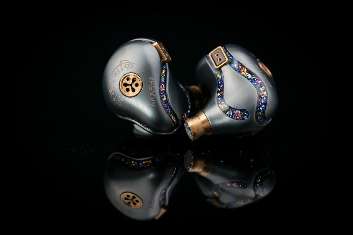 Palavox Akasha 4 Hybrid 13 Drivers IEM — MusicTeck