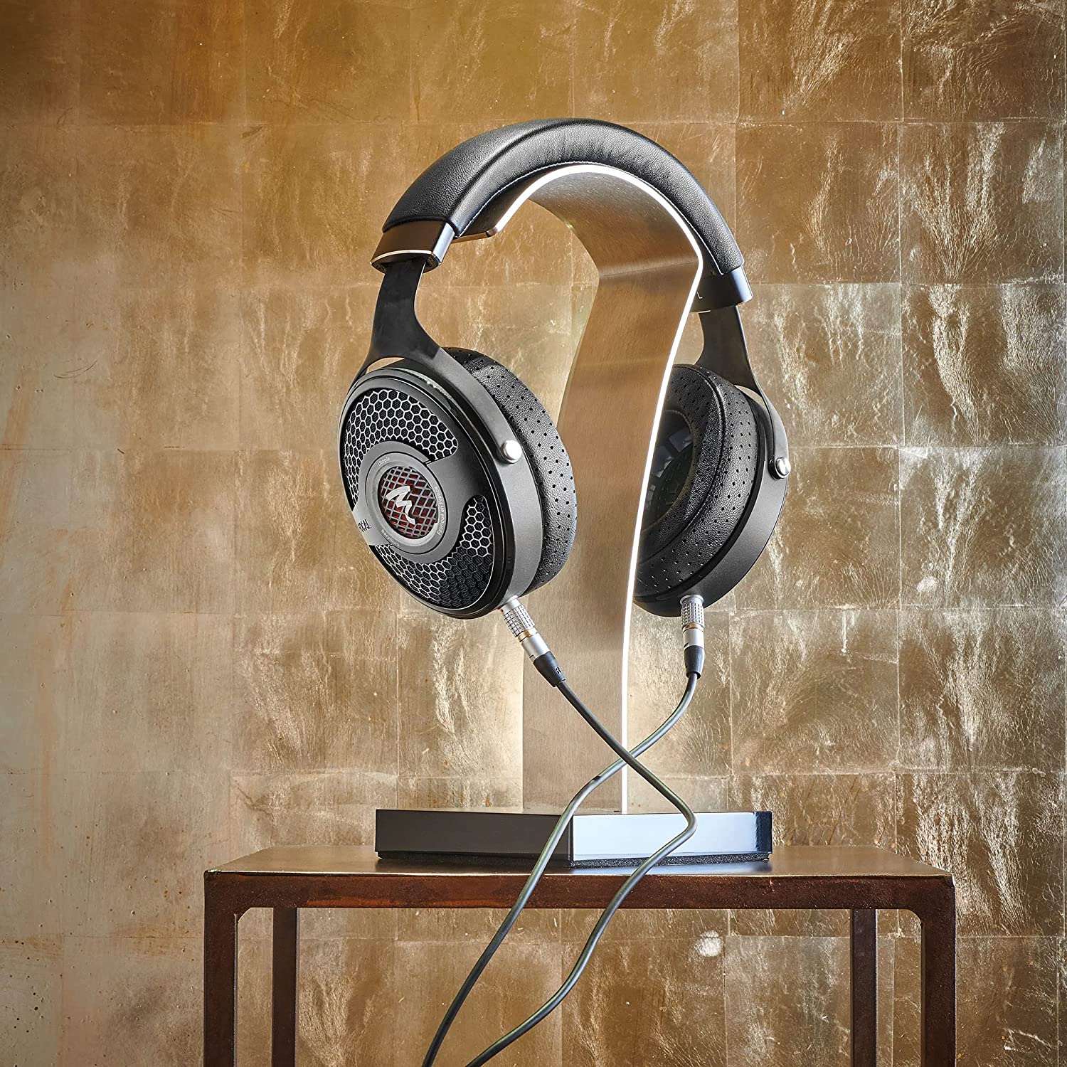 Focal Utopia 2022 HIGH-FIDELITY OPEN-BACK CIRCUM-AURAL HEADPHONES